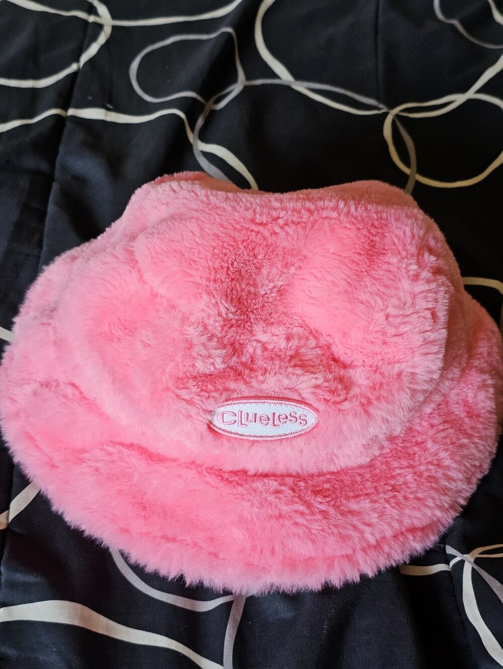 NWOT Clueless Movie Pink Soft Fuzzy Bucket Hat by Mad Engine NWOT